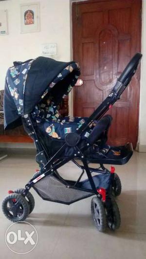 Stroller in good condition. Has the feature of