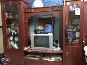 TV wall unit teak wood 6 months old selling urgently price