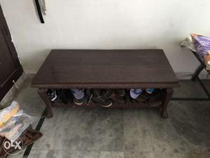 Table 4 years old in very good condition
