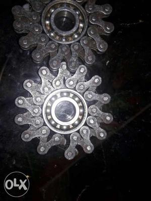 2 Chain Fidget Spinners