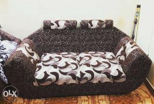 2 year used sofa set (3+2) in very good condition