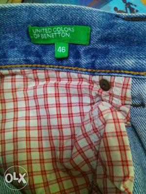 32"waist United Colors Of Beneton Jeans.