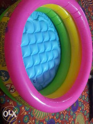 Big size bath tub for baby's and kidz,almost new