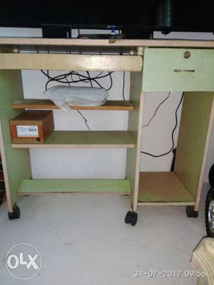 Computer table with good condition.