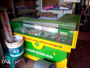 Green And Yellow Display Counter