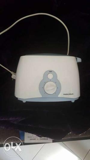 Morphy Richards pop up toaster with lid