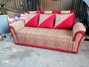 New look & new Stylish 3 seater sofa with cushion