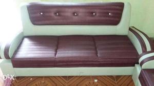 One month used sofa set sale in low price 