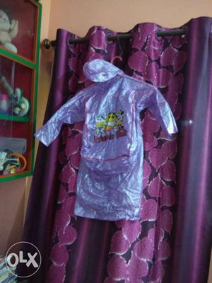 Rain coat for 4yrs children.agreed Customer may
