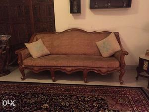 Teak wood sofa set in excellent conition up for
