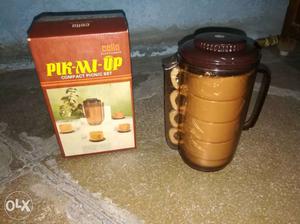 Unused coffee set. (hard Plastic material) (4 cup + bottle)