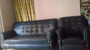 Very Comfortable Leather Foam Sofa Set (3+1+1) In Good