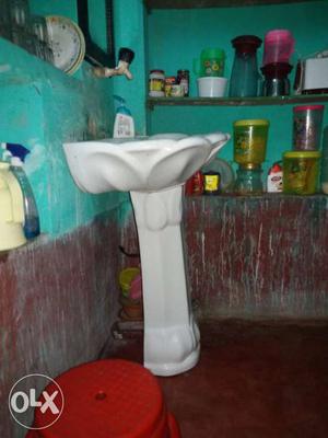 White Pedestal Ceramic Sink