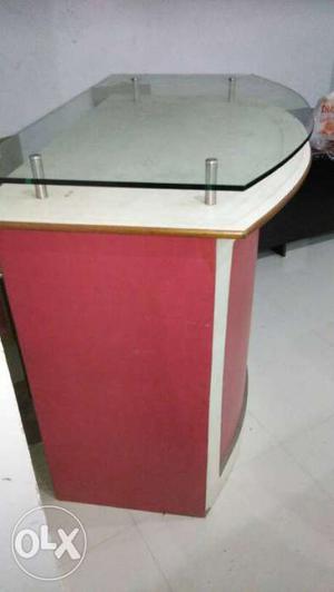 Wooden Reception Table with Heavy Mirror good