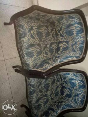 1+1 solid wooden sofa chair..in good condition...