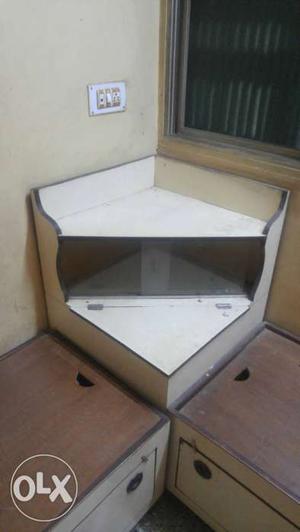 2 bed piece of 6 x 2 size, with corner piece with