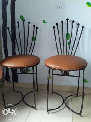 4 metal dinning chairs for Rs  only