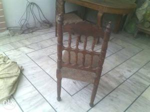 Dinning table with six chair good condition
