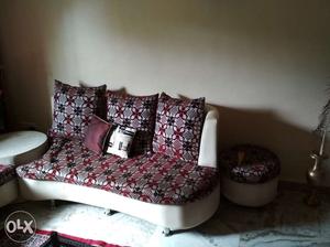 L shape sofa in a gud condition negotiable cost