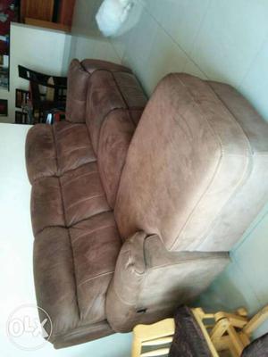 Three seater L shaped Sofa, having 2 recliner s
