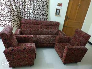 3+1+1 seater sofa set light use d good in condition for sale