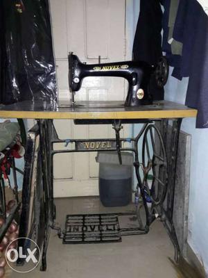 31k Leather Sewing Machine very good condition