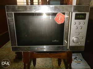 Electrolux 20 lt convection microwave oven in gud