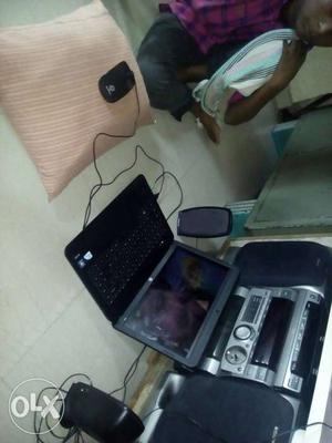 HP laptop + spikar+ mous + chrjar+ boll + god