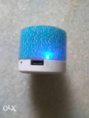 Round Blue And White Portable Bluetooth Speaker