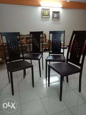 Set of 4 dining chairs in excellent condition