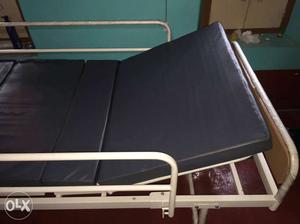 Un used bed for sale. 3 folding good condition.
