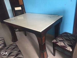 Unused Marble Dining table with 4 chairs, length 4.5 Ft only