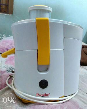 White And Yellow Prestige Power Juicer