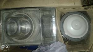 White Ceramic Bowl jucier mixer grindaer good condition