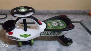 Baby panda free wheel magic car
