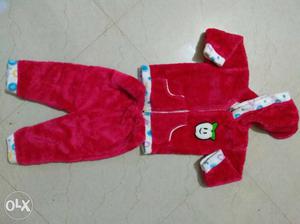 Baby wear. Swetter. Suitable for age below one