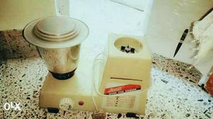 Beige And Stainless Steel Mixer Grinder