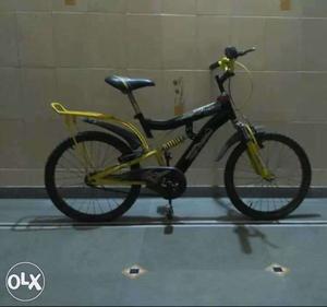 Black And yellow Hard-tail Bicycle