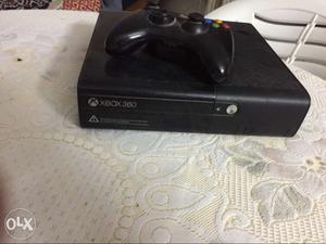 Black Xbox 360 With Black Controller