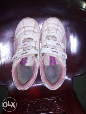 Campus white pink shoe comfortable to wear