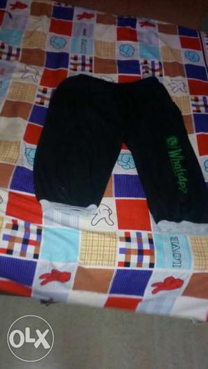 Men's Black Cuffed Capri Pants