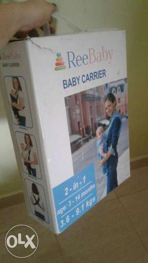 Ree baby carrier very good cndtn vth box