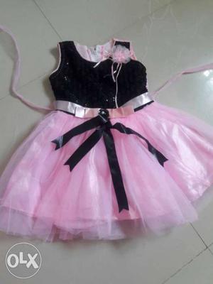 Toddler's Black And Pink Crewneck Sleeveless Dress 2 years