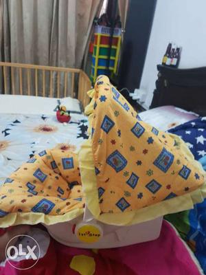 Toddler's Yellow, Blue, And White Fabric Carrier Car Seat,