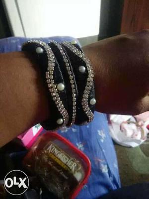 Black Silk-thread Bangles