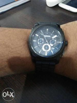 Round Black Fossil Chronograph Watch With Black Strap