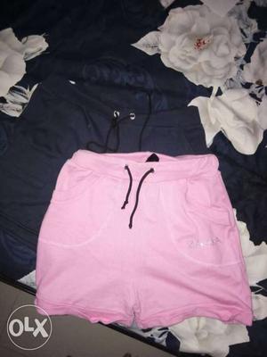 2 zara girls shorts color:pink and nevy blue