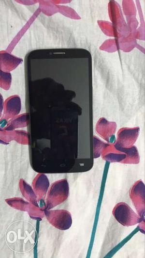 Alcatel one touch smartphone with flash for sale.