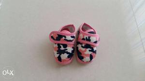 Baby soft trendy booties 0 to 3 months for sale..