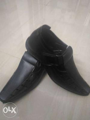 Black Sandal for Boys (Size 6)